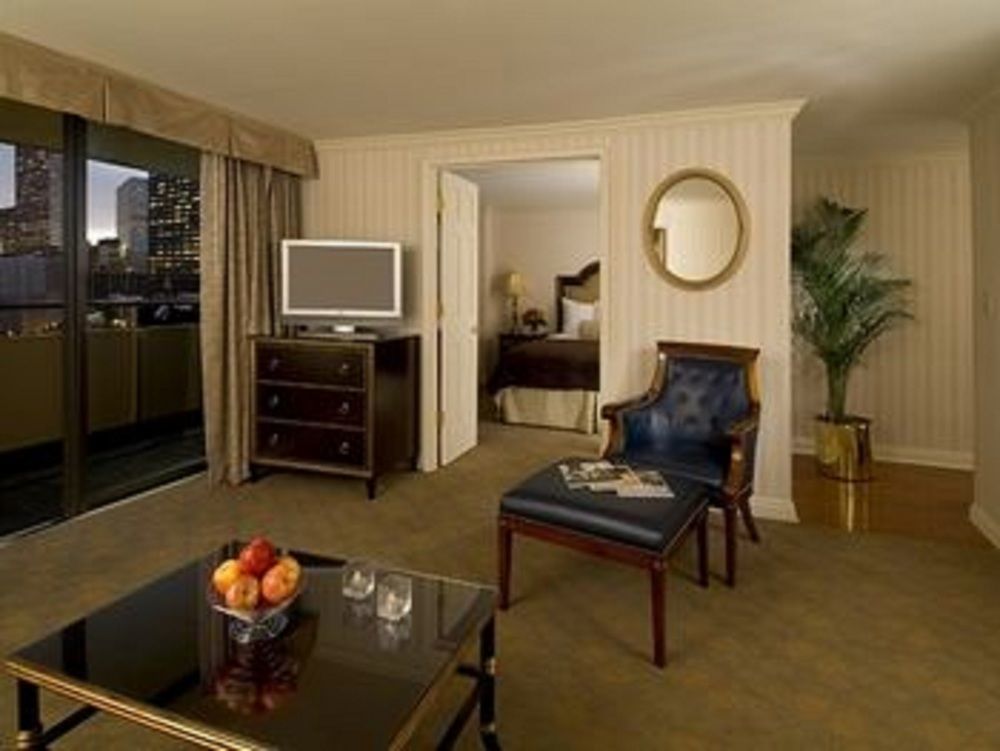 Hotel Warwick 4*