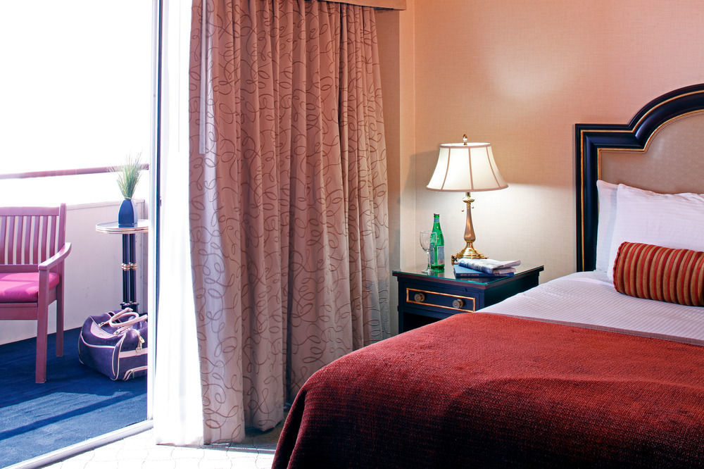 Warwick Hotel DEN